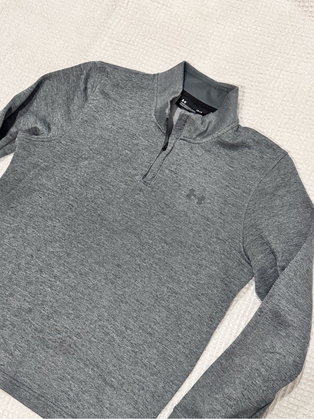 Under Armour Men’s Heather Grey Quarter-Zip Pullover